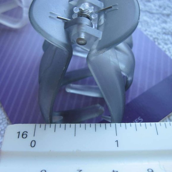 2 Goody Medium Matte Frosted Spider Octopus Plastic Jaw Claw Clips 2 1/4" Clear - Picture 13 of 16